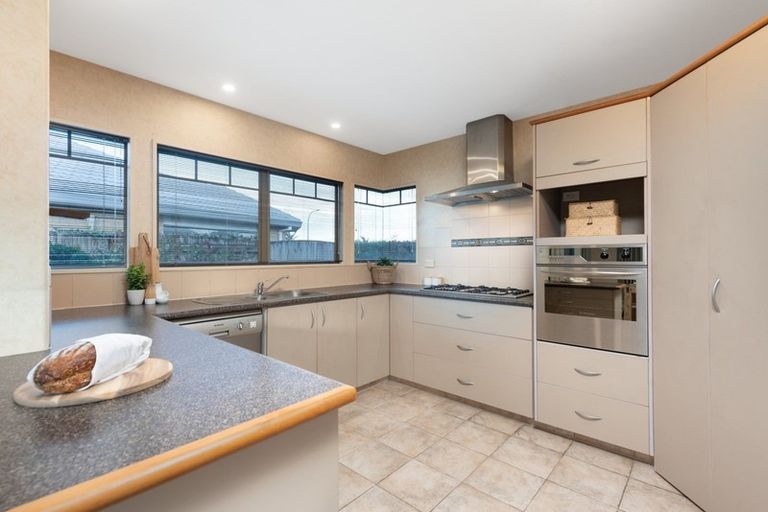 Photo of property in 37 Rosberg Place, Mount Maunganui, 3116