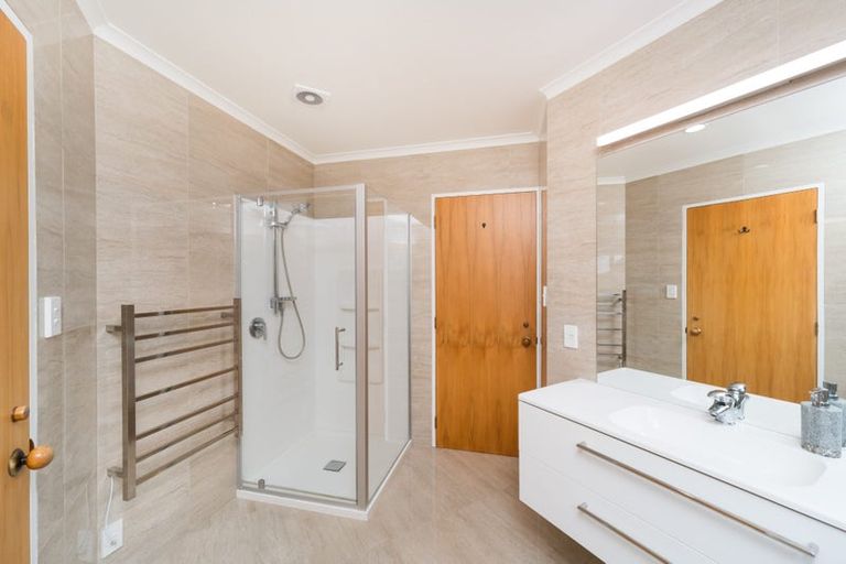 Photo of property in 117 Jickell Street, Hokowhitu, Palmerston North, 4410