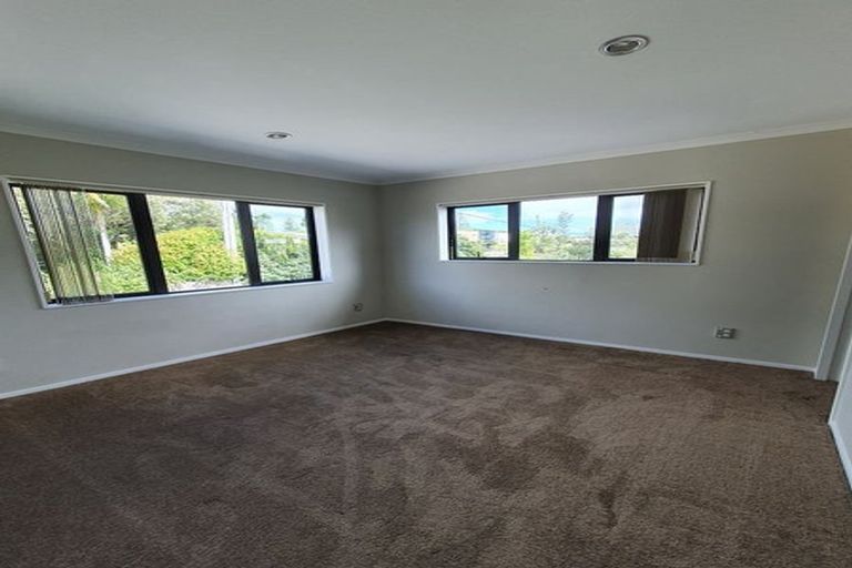 Photo of property in 813 Te Atatu Road, Te Atatu Peninsula, Auckland, 0610