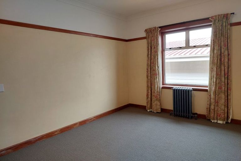 Photo of property in 49 Tanera Crescent, Brooklyn, Wellington, 6021