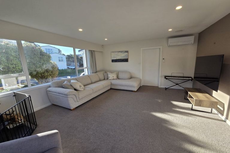Photo of property in 35 Acacia Avenue, Maungaraki, Lower Hutt, 5010