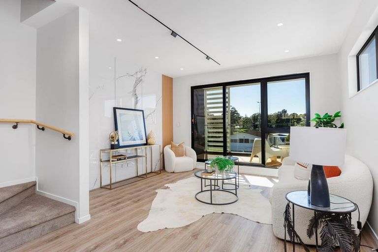 Photo of property in 111d Sycamore Drive, Sunnynook, Auckland, 0620