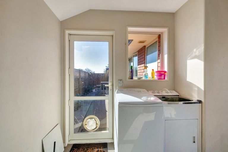 Photo of property in 2/21 Awatea Road, Hornby, Christchurch, 8042
