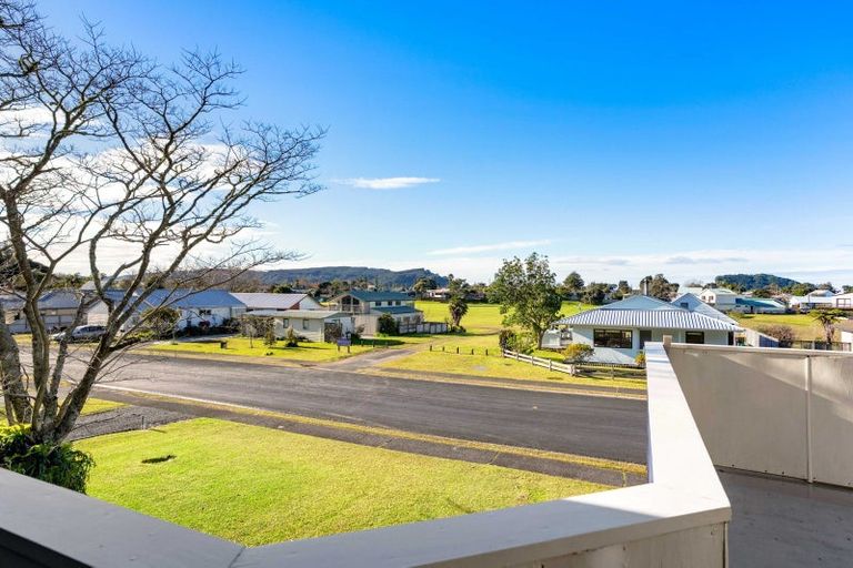 Photo of property in 115 Park Avenue, Whangamata, 3620