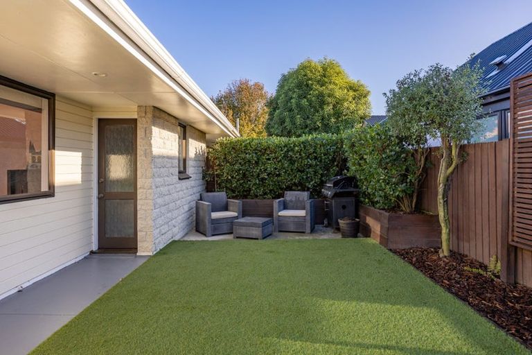 Photo of property in 1/7 Ringwood Place, Avonhead, Christchurch, 8042