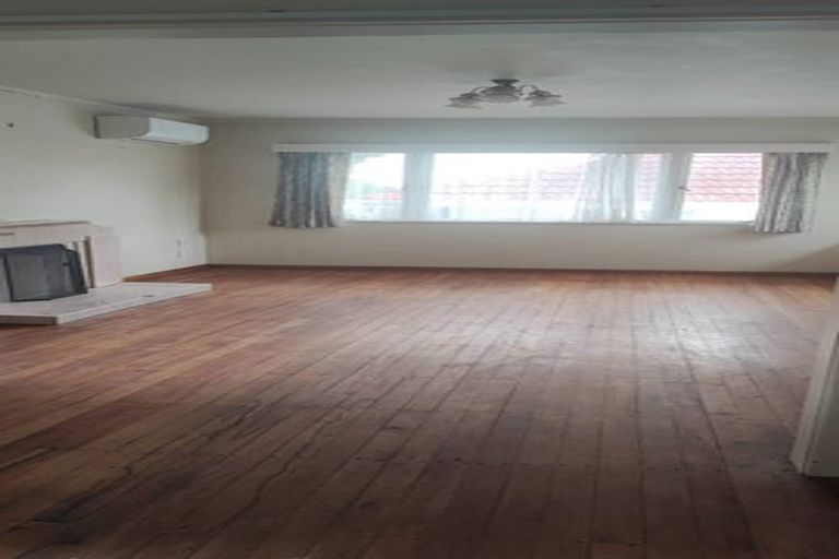 Photo of property in 37 Shoreham Street, Avondale, Auckland, 0600