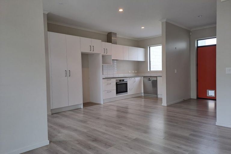 Photo of property in 7 Glidepath Road, Hobsonville, Auckland, 0616