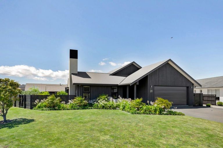 Photo of property in 20 Topping Place, Whitianga, 3510