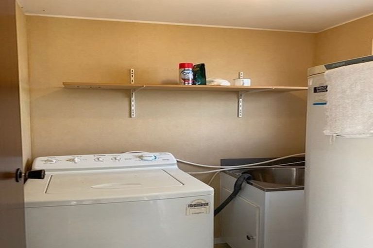 Photo of property in 68 Clifden Highway, Tuatapere, 9691