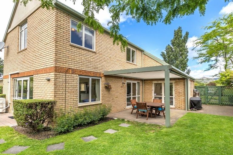 Photo of property in 17 Acorn Close, Waltham, Christchurch, 8023