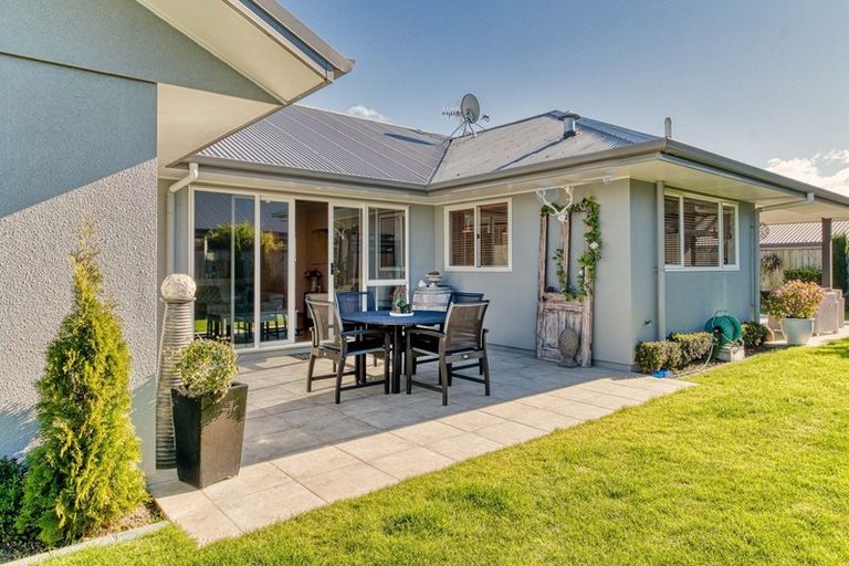 Photo of property in 16 Bourke Place, Havelock North, 4130
