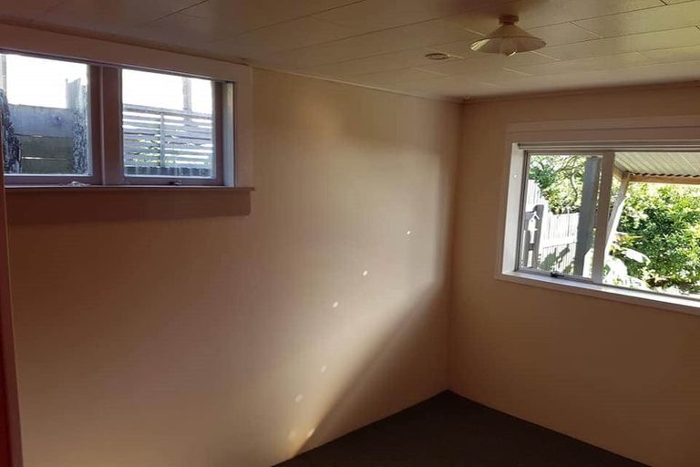 Photo of property in 2 Battiscombe Terrace, Waitara, 4320