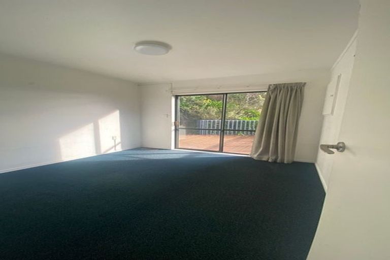 Photo of property in 30 Postgate Drive, Whitby, Porirua, 5024