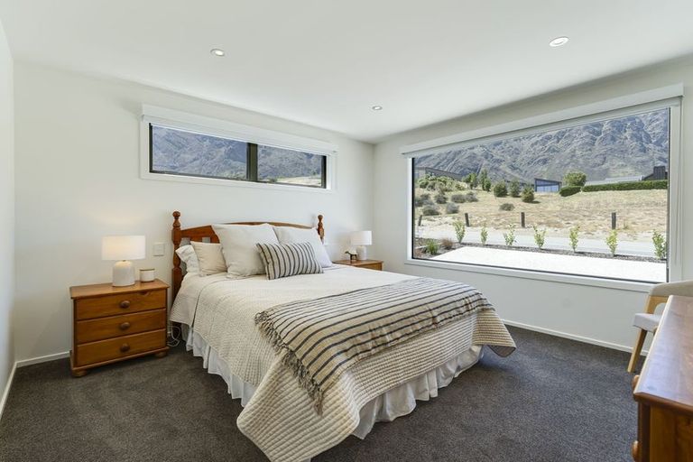 Photo of property in 5a Glenelg Lane, Jacks Point, 9371