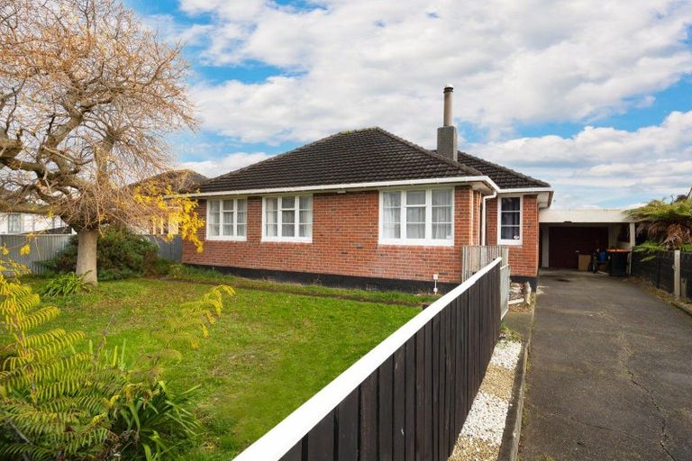 Photo of property in 4 Upham Terrace, Roslyn, Palmerston North, 4414