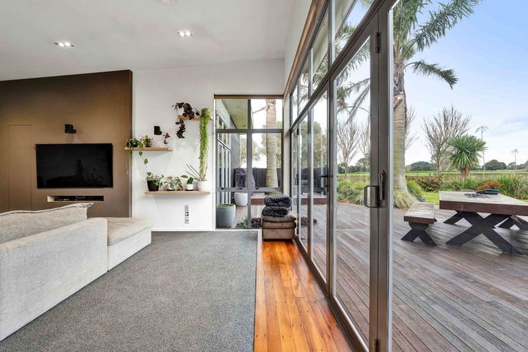 Photo of property in 82 Mawhitiwhiti Road, Normanby, Hawera, 4675