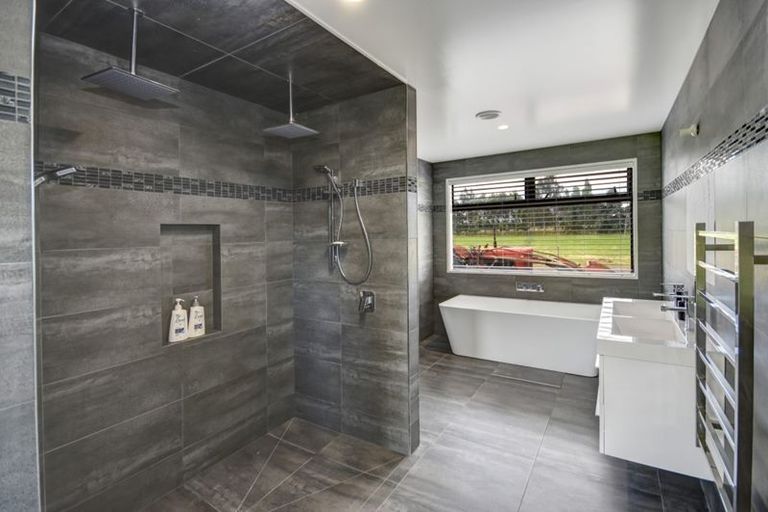 Photo of property in 347 Riccarton Road West, Mosgiel, 9092