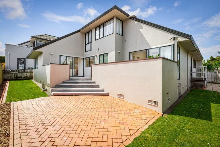 Photo of property in 1/12 Richards Avenue, Forrest Hill, Auckland, 0620