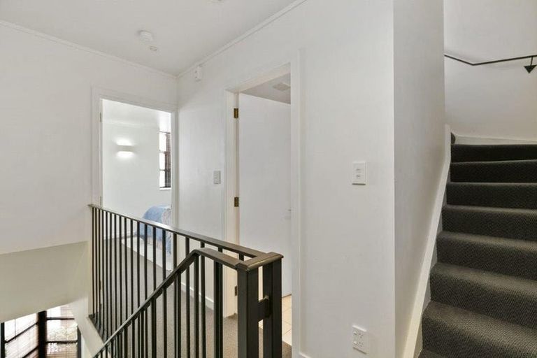 Photo of property in Mendosa Terraces Apartments, 22/9 Ebor Street, Te Aro, Wellington, 6011
