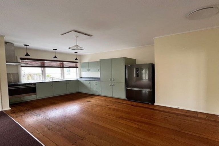 Photo of property in 12 Rumgay Street, Fairfield, Lower Hutt, 5011