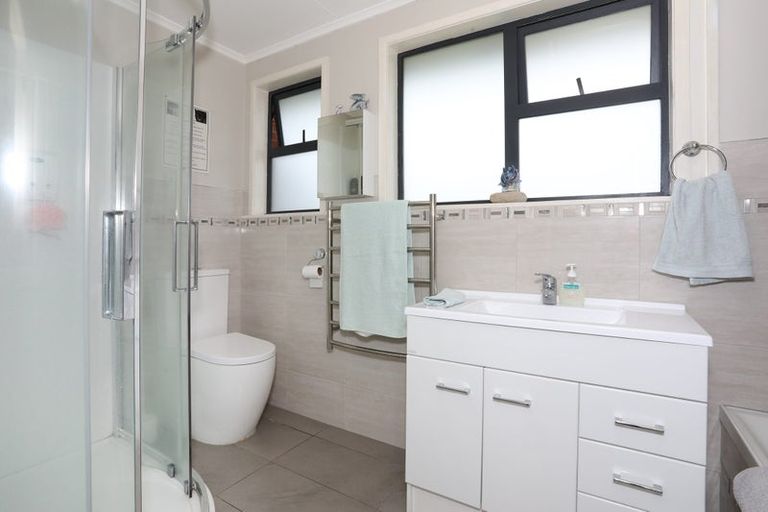 Photo of property in 15 Kennedy Avenue, Feilding, 4702