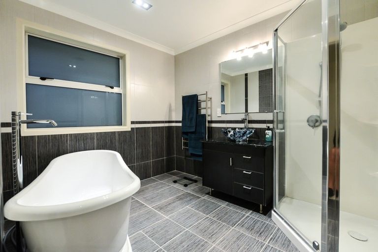 Photo of property in 17 Compton Grove, Huntington, Hamilton, 3210