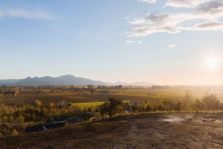 Photo of property in 33 Dry Hills Lane, Riverlands, Blenheim, 7274