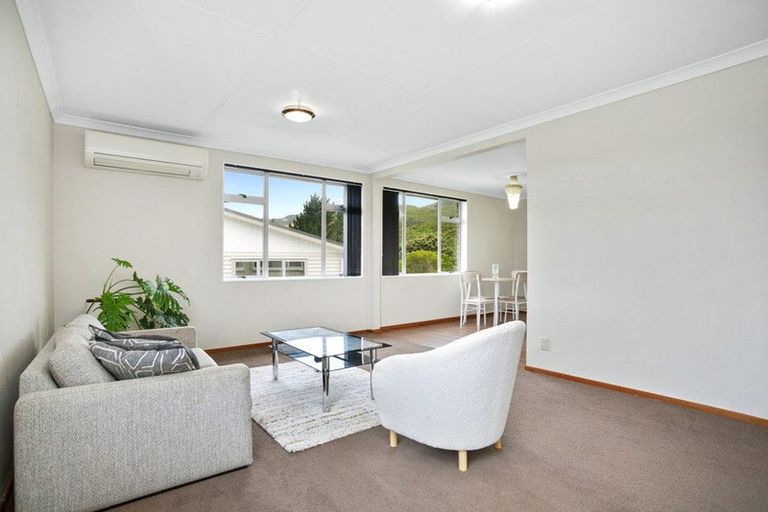 Photo of property in 90 Jamaica Drive, Grenada North, Wellington, 5028