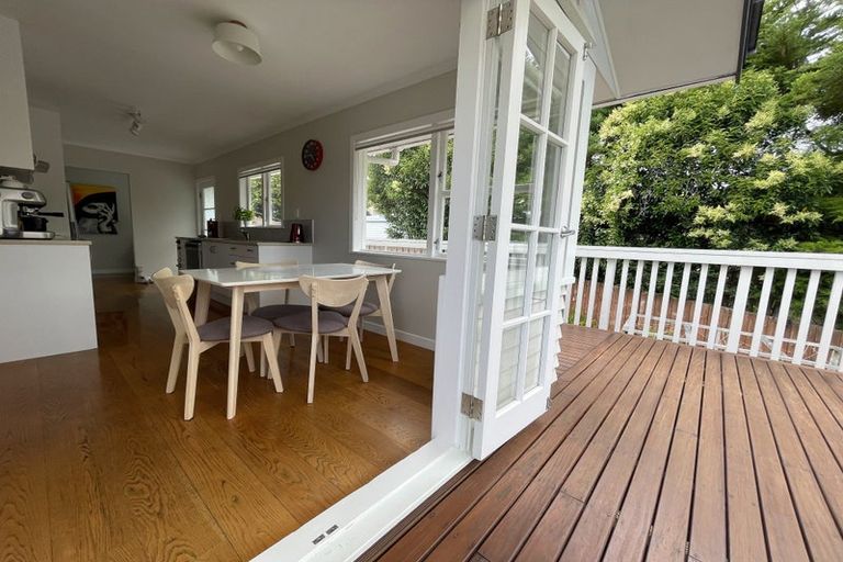 Photo of property in 2 Blenheim Street, Glenfield, Auckland, 0629