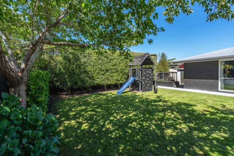 Photo of property in 14 Riverwood Boulevard, Redwood, Christchurch, 8051