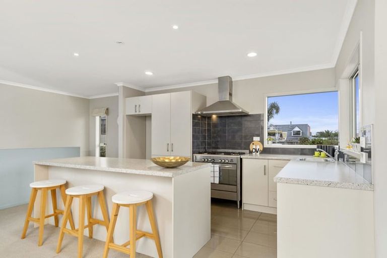 Photo of property in 233b Dickson Road, Papamoa Beach, Papamoa, 3118