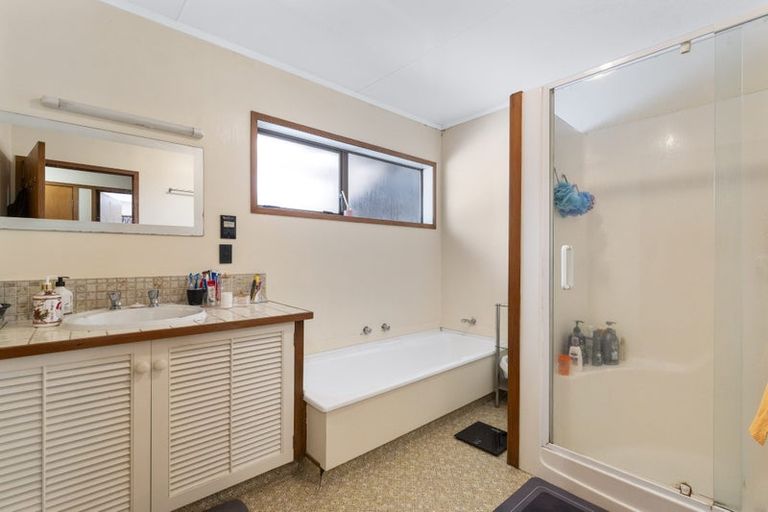 Photo of property in 854c Devon Road, Bell Block, New Plymouth, 4312