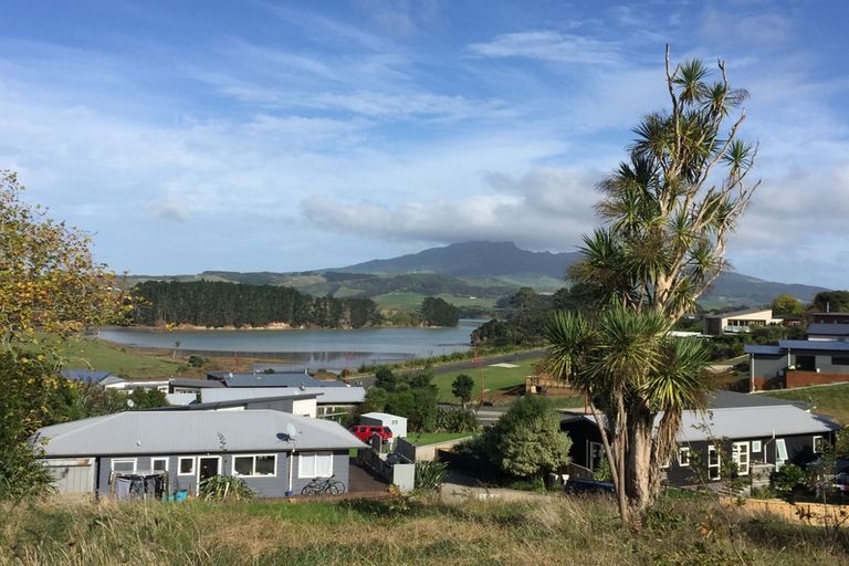 Photo of property in 8d Harakeke Place, Raglan, 3225