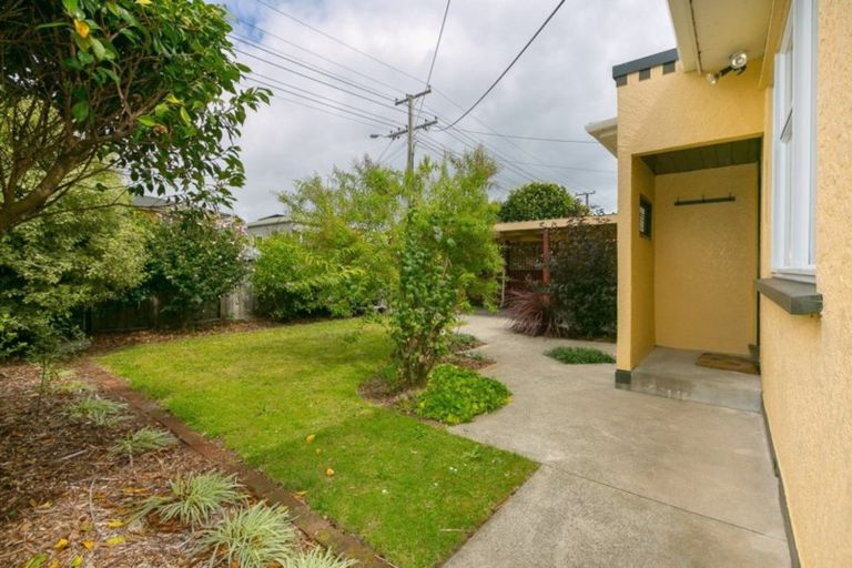 Photo of property in 74 Hine Street, New Plymouth, 4310