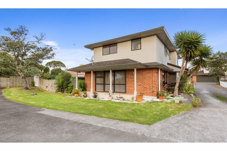 Photo of property in 2/127 Coronation Road, Papatoetoe, Auckland, 2025