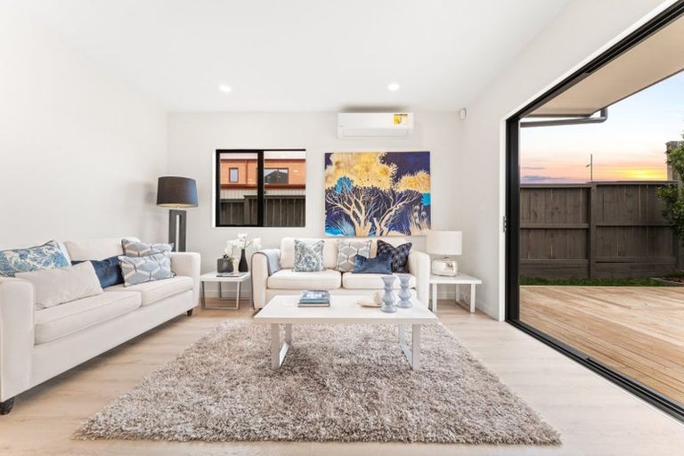 Photo of property in 32 Black Angus Boulevard, Karaka, 2580