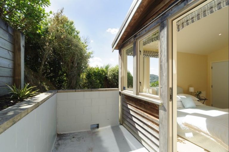 Photo of property in 23 Doris Gordon Crescent, Crofton Downs, Wellington, 6035