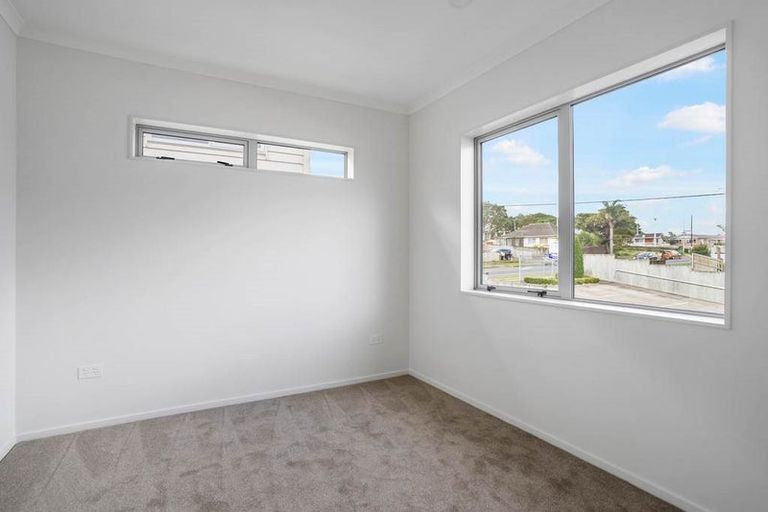 Photo of property in 69e Great South Road, Manurewa, Auckland, 2102
