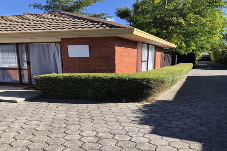Photo of property in 1/38 Westgrove Avenue, Avonhead, Christchurch, 8042