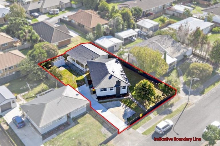 Photo of property in 14 Gainsborough Street, Manurewa, Auckland, 2102