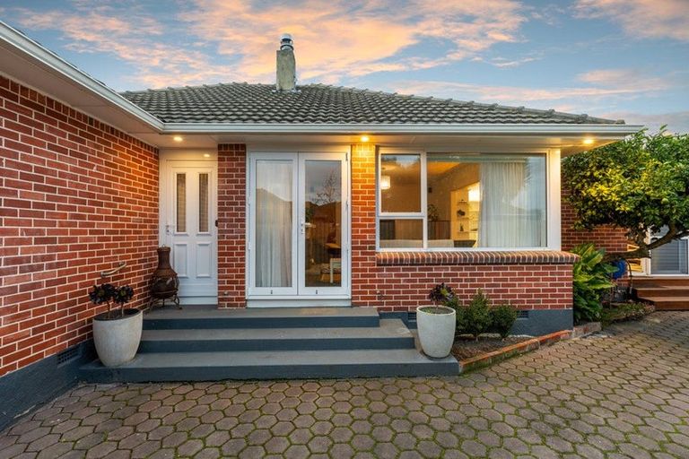 Photo of property in 75 Appleby Crescent, Burnside, Christchurch, 8053