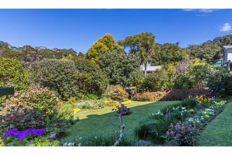 Photo of property in 2/3 Elgin Place, Red Beach, 0932