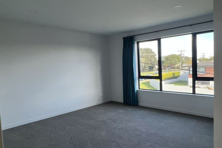 Photo of property in 1 Rae Road, Campbells Bay, Auckland, 0620