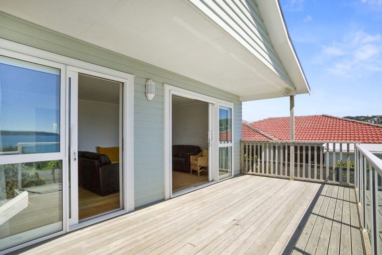 Photo of property in 6a Beach Road, Titahi Bay, Porirua, 5022