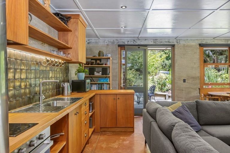 Photo of property in 28 Opahi Bay Road, Mahurangi West, Warkworth, 0983