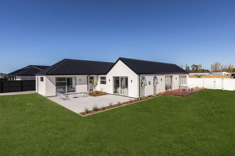 Photo of property in 42 Goldie Drive, Rangiora, 7400