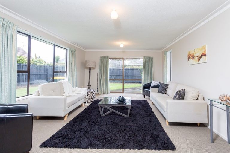 Photo of property in 2/21 Montclare Avenue, Ilam, Christchurch, 8041