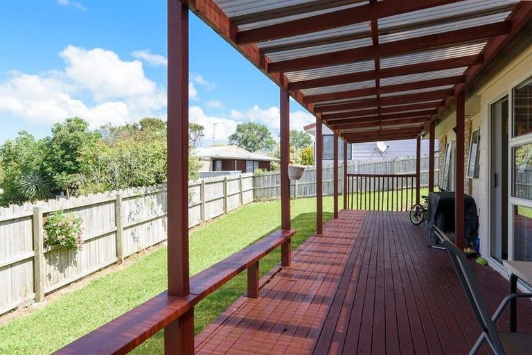 Photo of property in 49 Patts Avenue, Glendene, Auckland, 0602