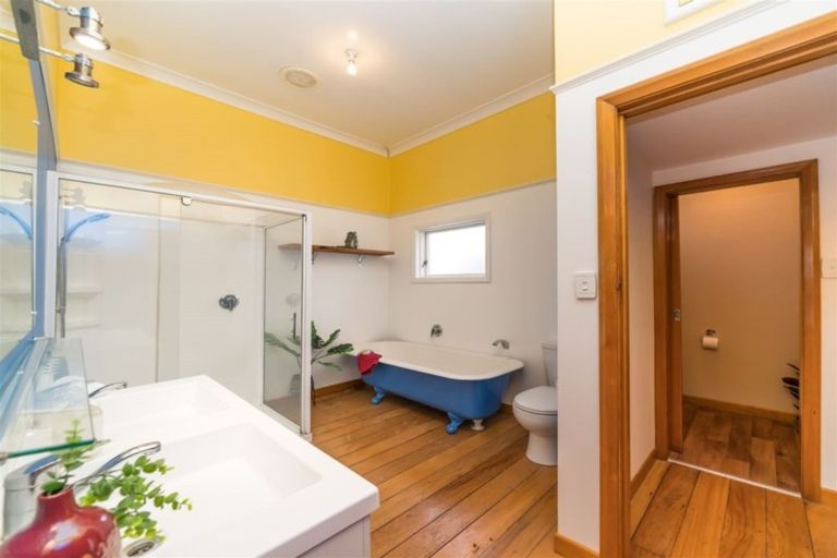 Photo of property in 24 Oxford Street, Hokowhitu, Palmerston North, 4410