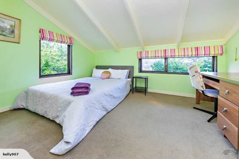 Photo of property in 60 Cheriton Road, Mellons Bay, Auckland, 2014